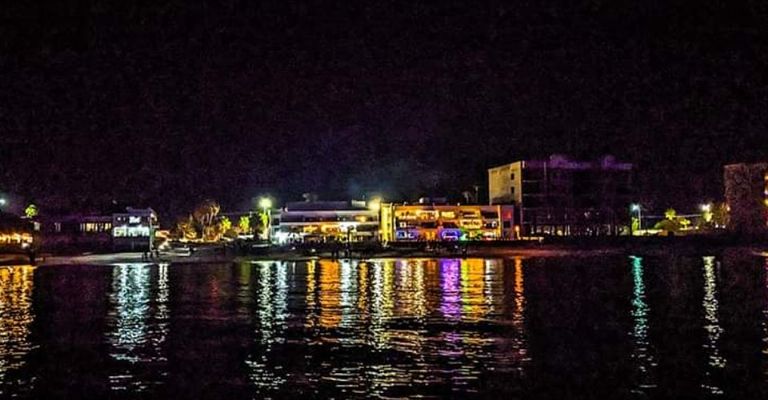 Participan 27 yates en desfile navideño en San Carlos