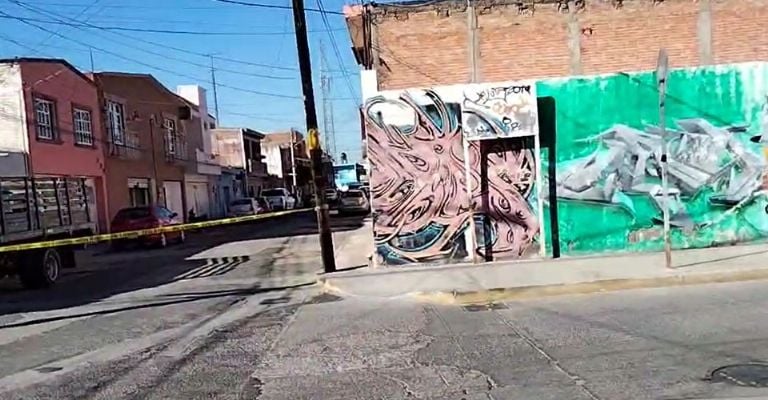 Acribillan a dos hombres en una barbería en el Barrio de San Miguel