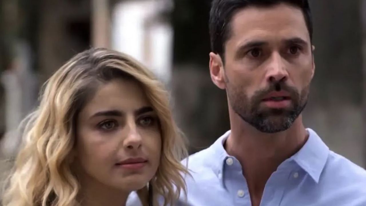 Michelle Renaud presume su amor por Matías Novoa pero lo destrozan por su ¿pie de atleta?