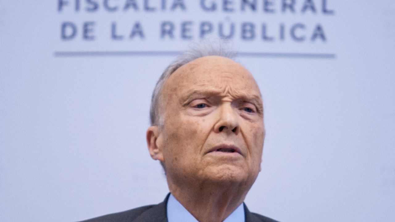 El titular de la FGR, Alejandro Gertz Manero, presentó su renuncia a la dependencia