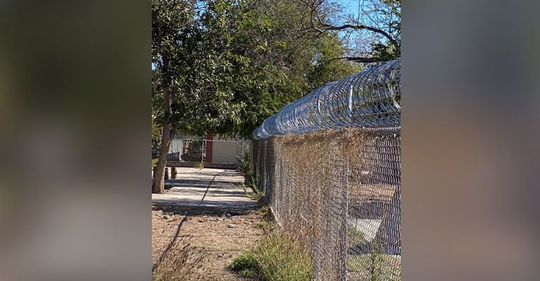 Piden mayor seguridad para sus hijos en la Primaria Ricardo Flores Magón en Navojoa