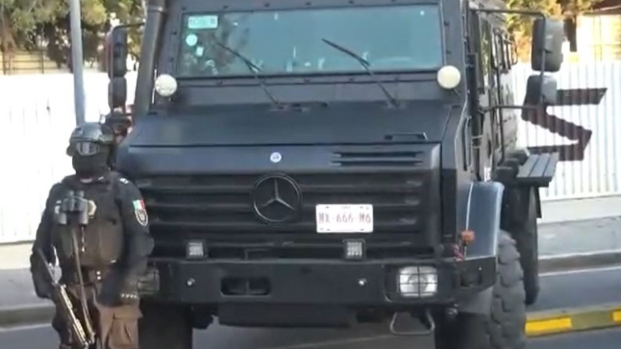 Con autos blindados y más de 300 policías inicia mega operativo de seguridad en Tláhuac