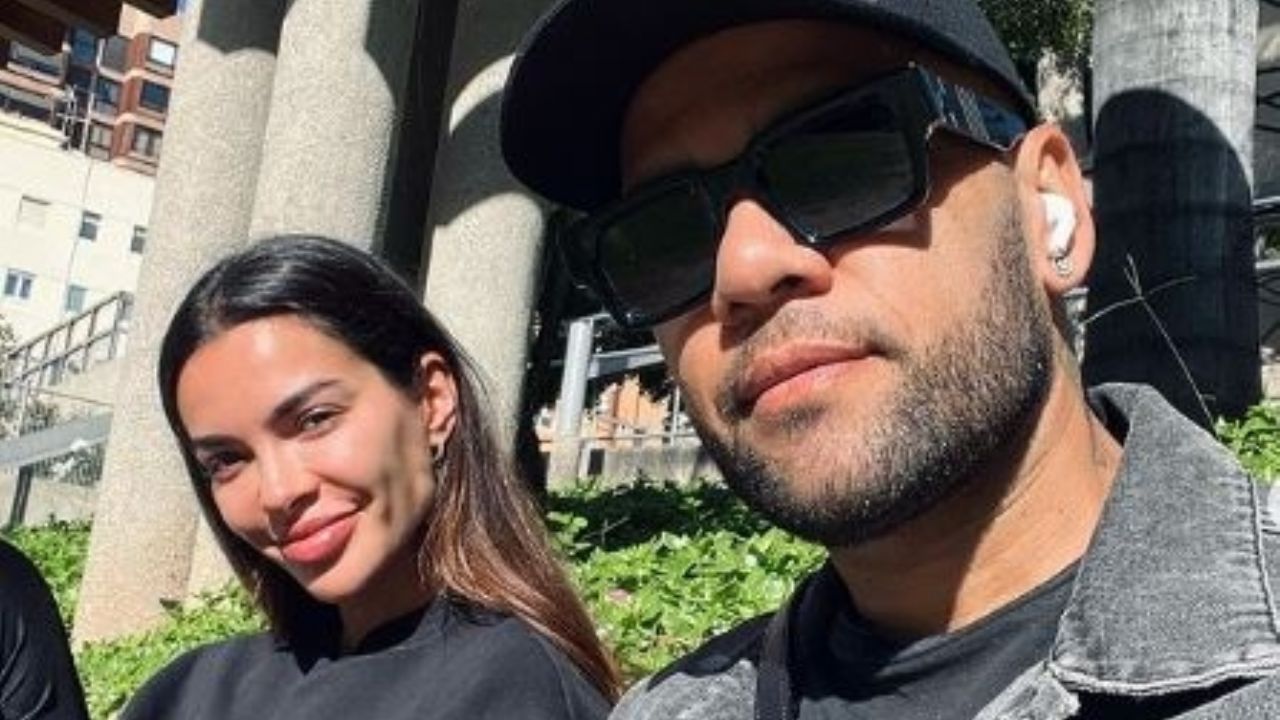 Joana Sanz Publica Primera Foto Junto a Dani Alves Tras su Liberación Provisional por Caso de Abuso Sexual