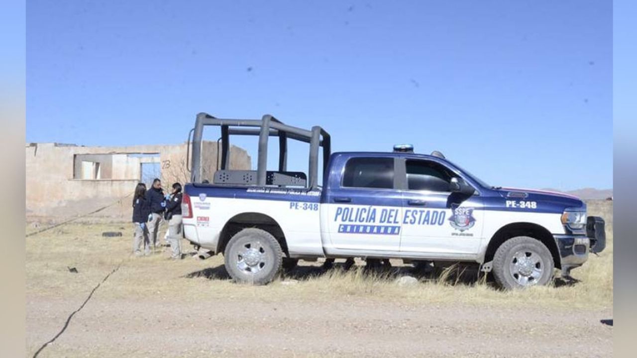 A la orilla de un libramiento, encuentran los cuerpos de dos hombres con huellas de tortura