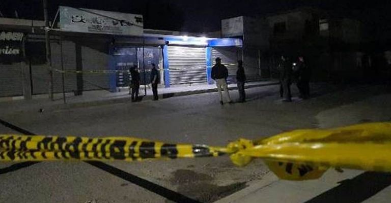 Asesinan a joven mujer en un local Smoke Shop de Culiacán
