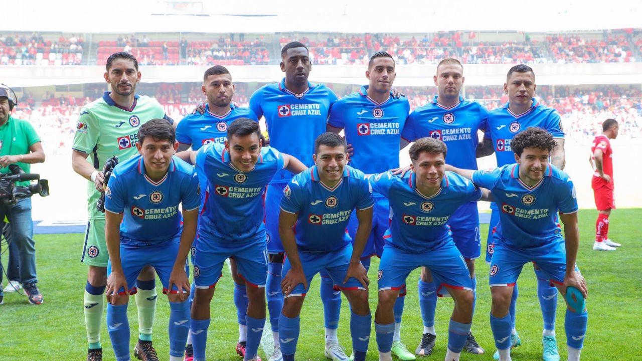 Hugo Sánchez acepta pláticas con Cruz Azul y revela sus impresiones de la reunión