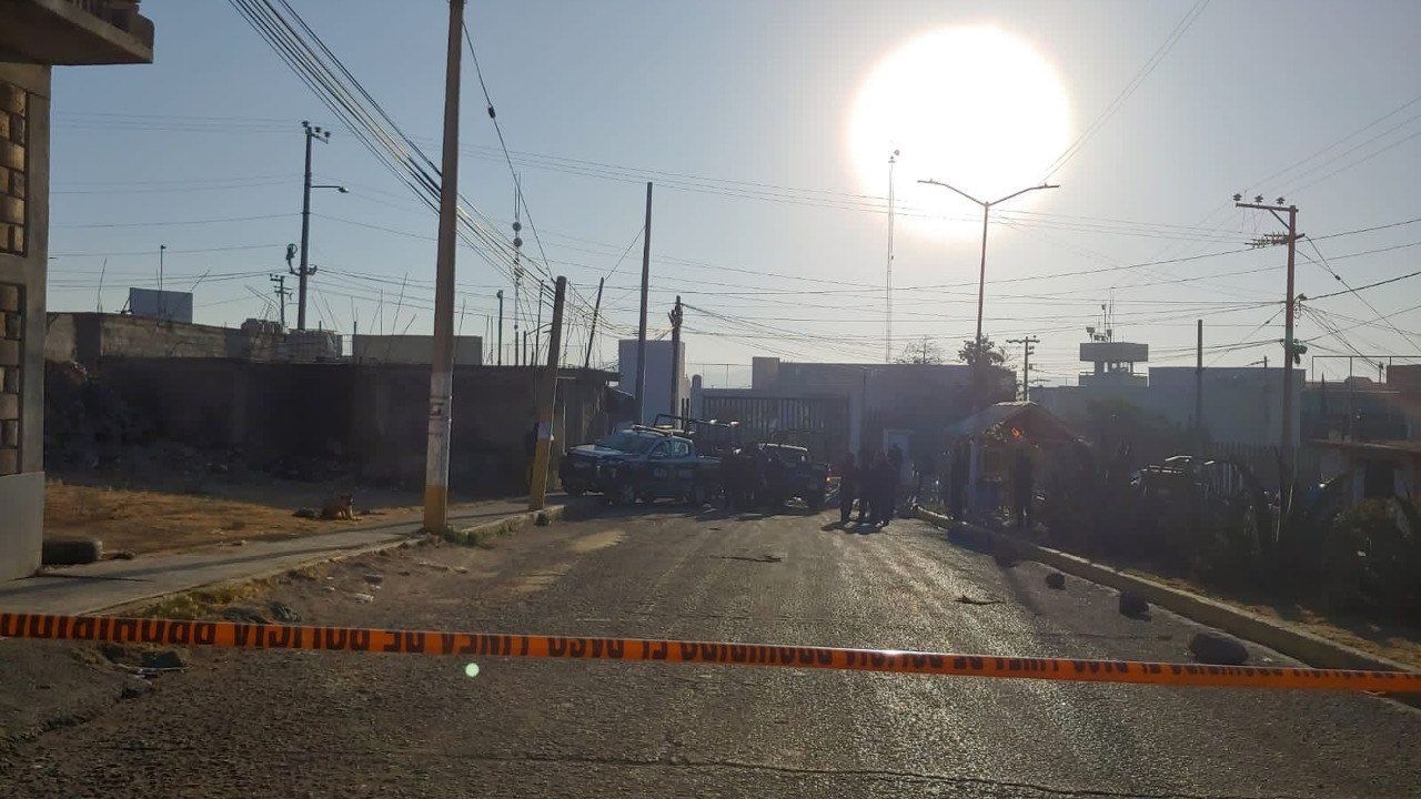 Macabro hallazgo: abandonan dos cuerpos decapitados en el penal de Chiconautla, Edomex