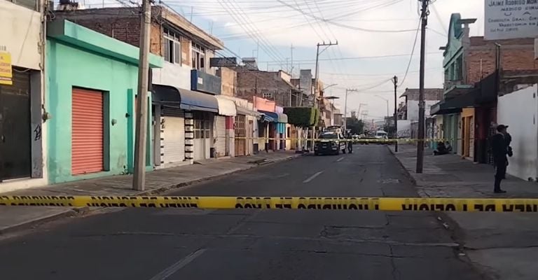 Matan a balazos a un joven dentro de barbería en la zona Centro