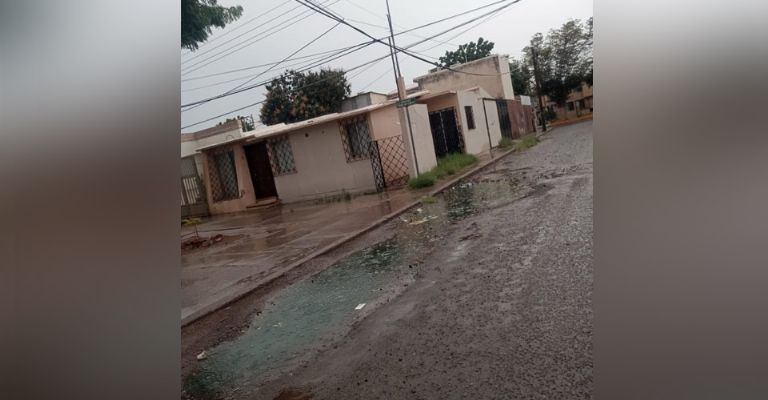 Habitantes de la colonia Fovissste 1 reportan drenaje colapsado desde hace varios meses