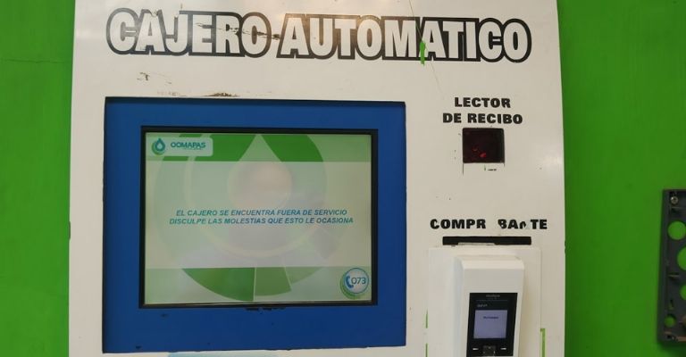 Exigen que paguen el agua, pero cajeros de Oomapasc no sirven