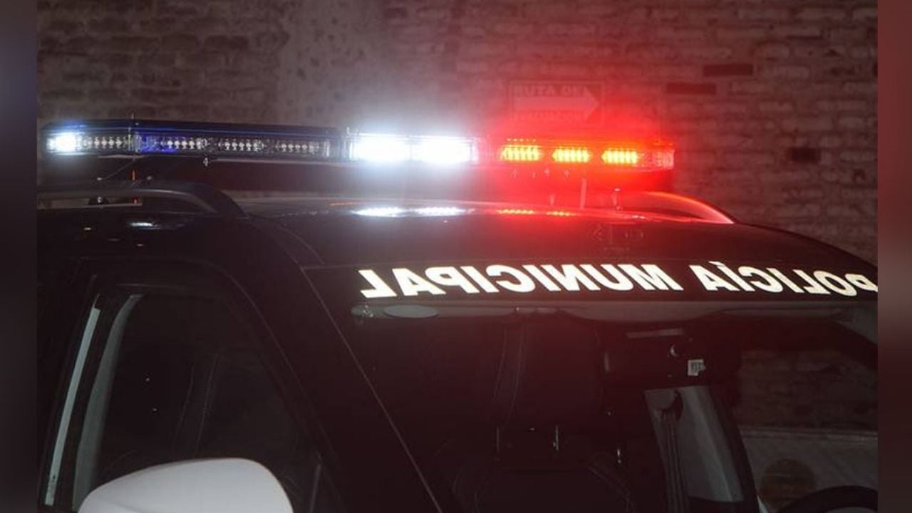 Autoridades llegan al sitio del crimen