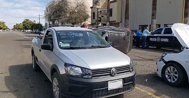 Se registra aparatoso choque en Ciudad Obregón