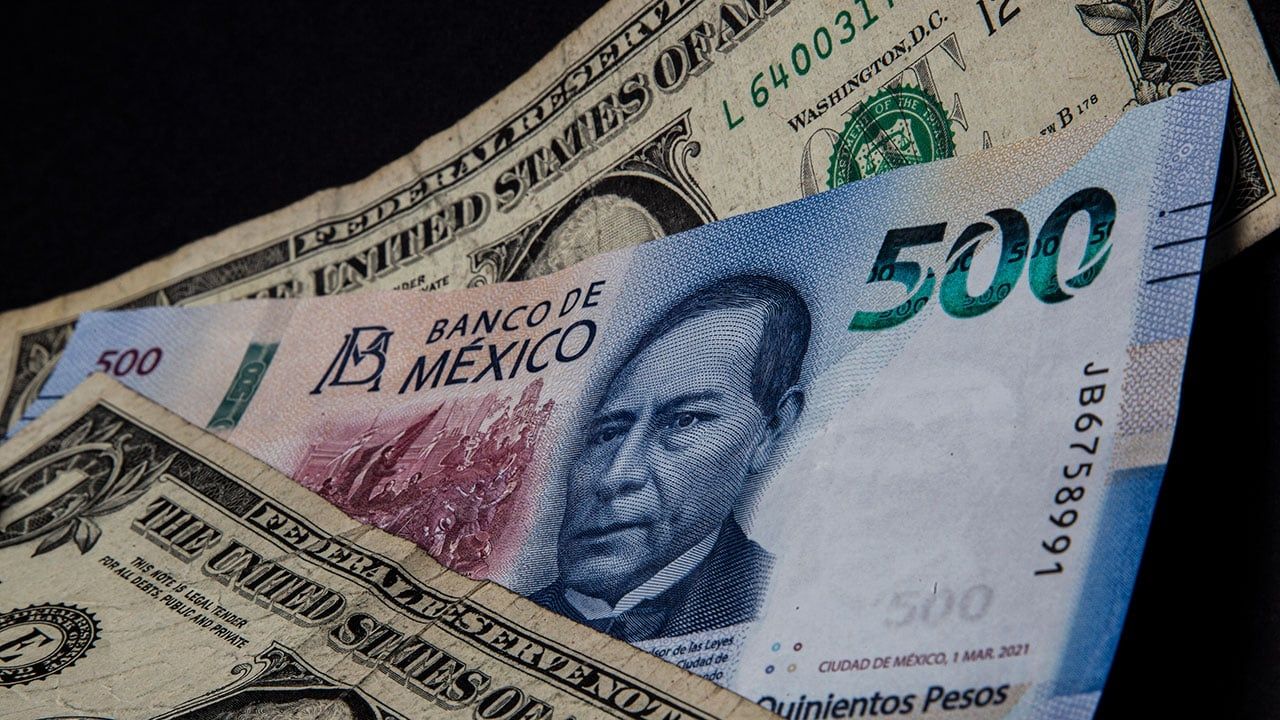 Información del precio del dólar en México. Foto: Internet