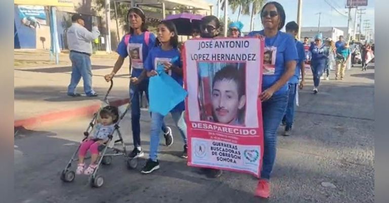 Colectivo marcha por los hombres desaparecidos en el municipio de Cajeme