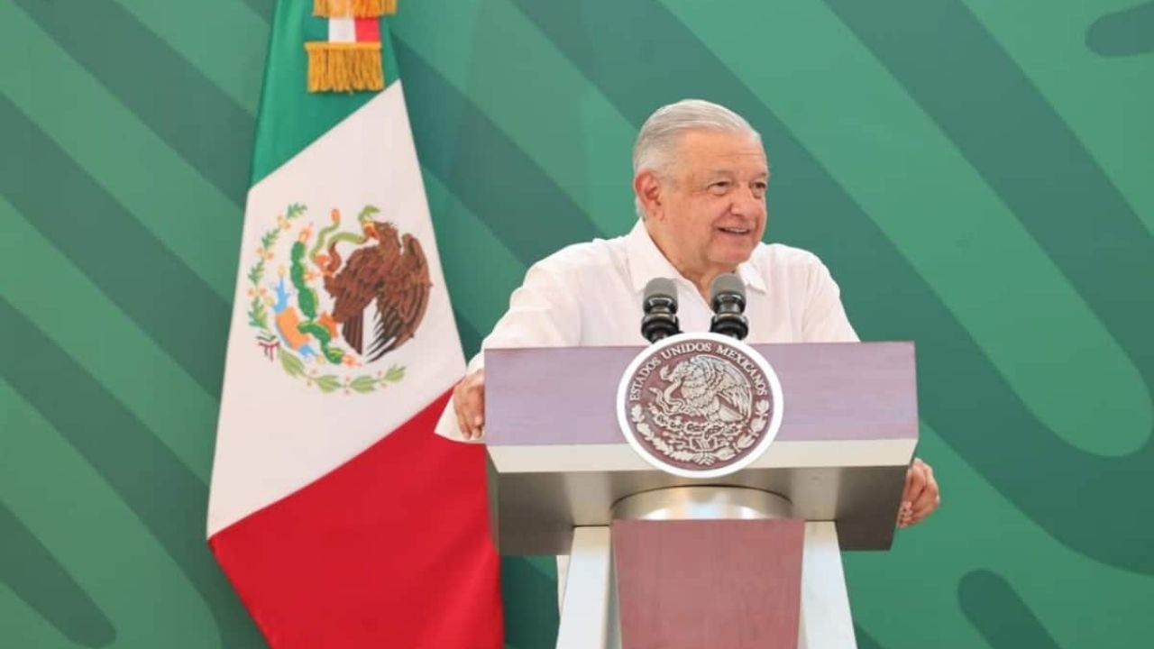 El presidente AMLO se enteró de su contagio de Covid-19 cuando estaba de gira en Yucatán. Foto: Internet