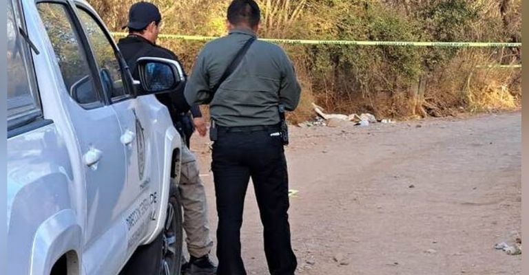 Localizan hombre asesinado a balazos en camino a Imala