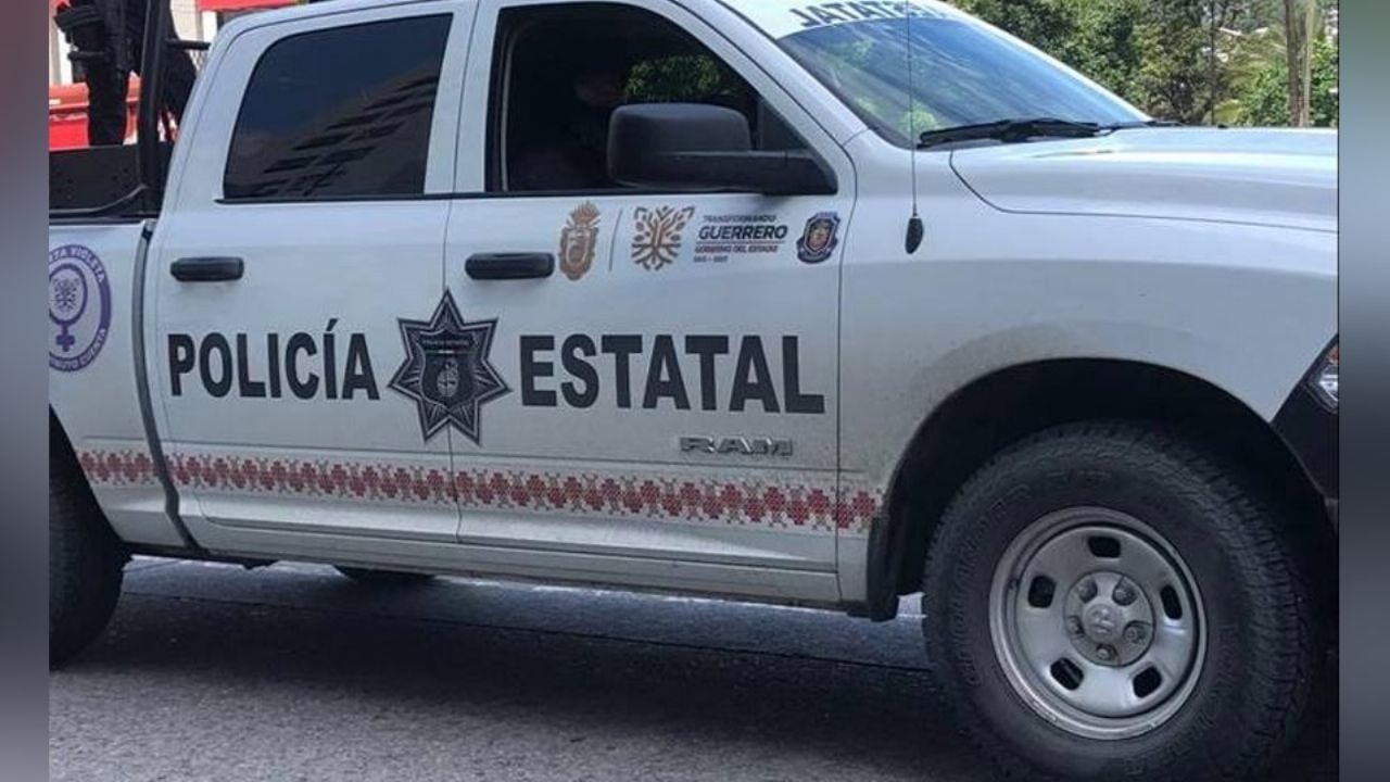 Autoridades llegan al sitio del crimen