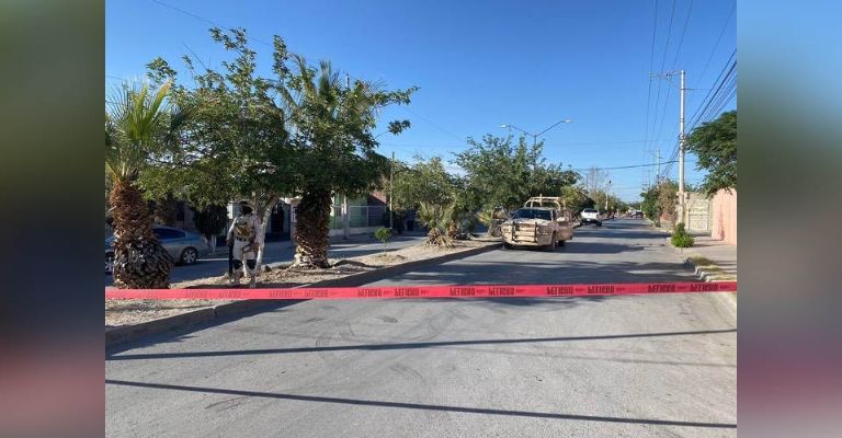 Asesinan a balazos a hombre frente a primaria en Ciudad Juárez