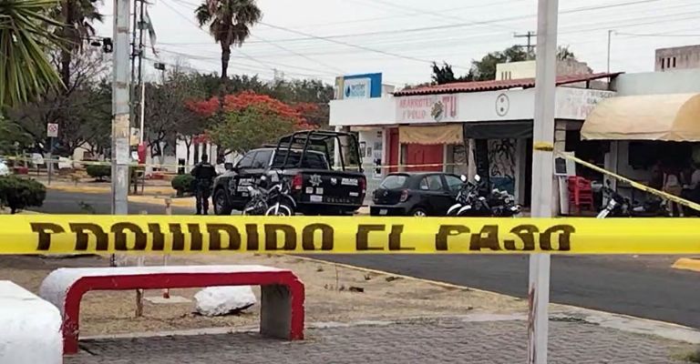 Asesinan a balazos a joven repartidor