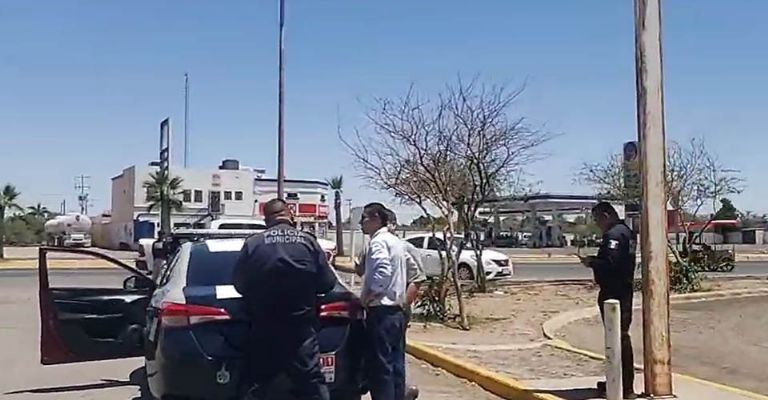 Autoridades llegan al sitio del crimen