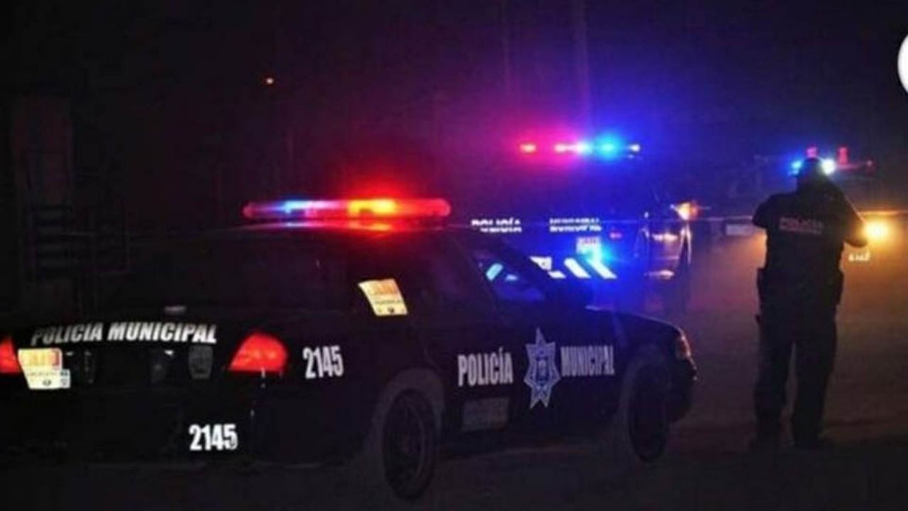 Autoridades llegan al sitio del crimen