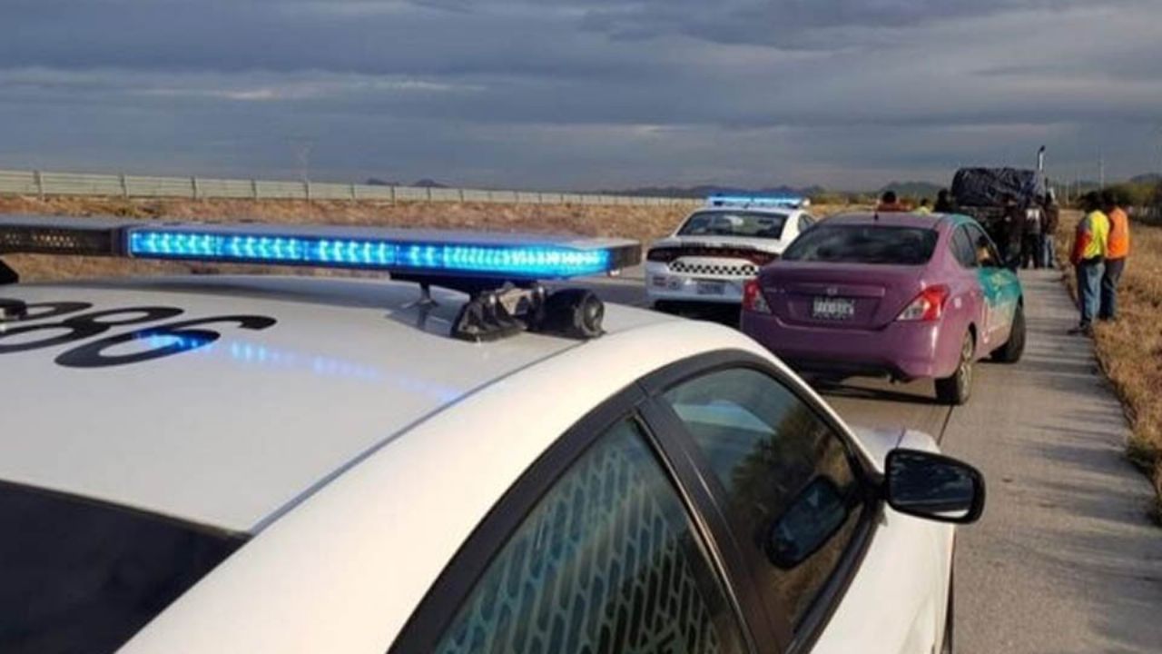 Operador de tráiler pierde la vida tras salirse de la autopista Empalme-Ciudad Obregón; hubo rapiña