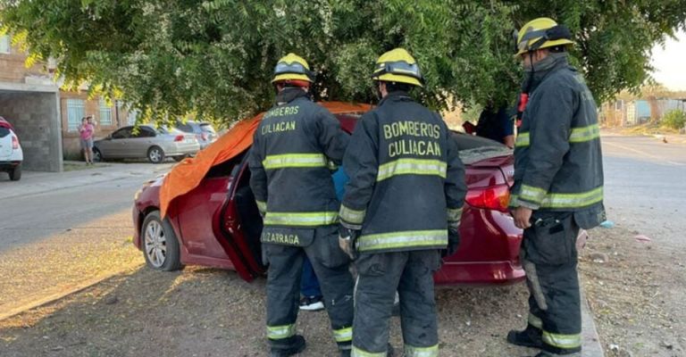 Fabiola perdió el control de su Corolla