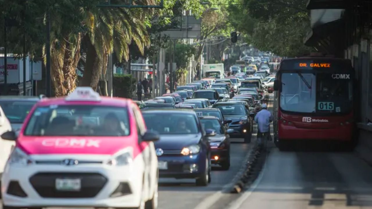 ¿Doble hoy no circula o contingencia? Esto dicen las autoridades sobre los vehículos que ‘descansan’