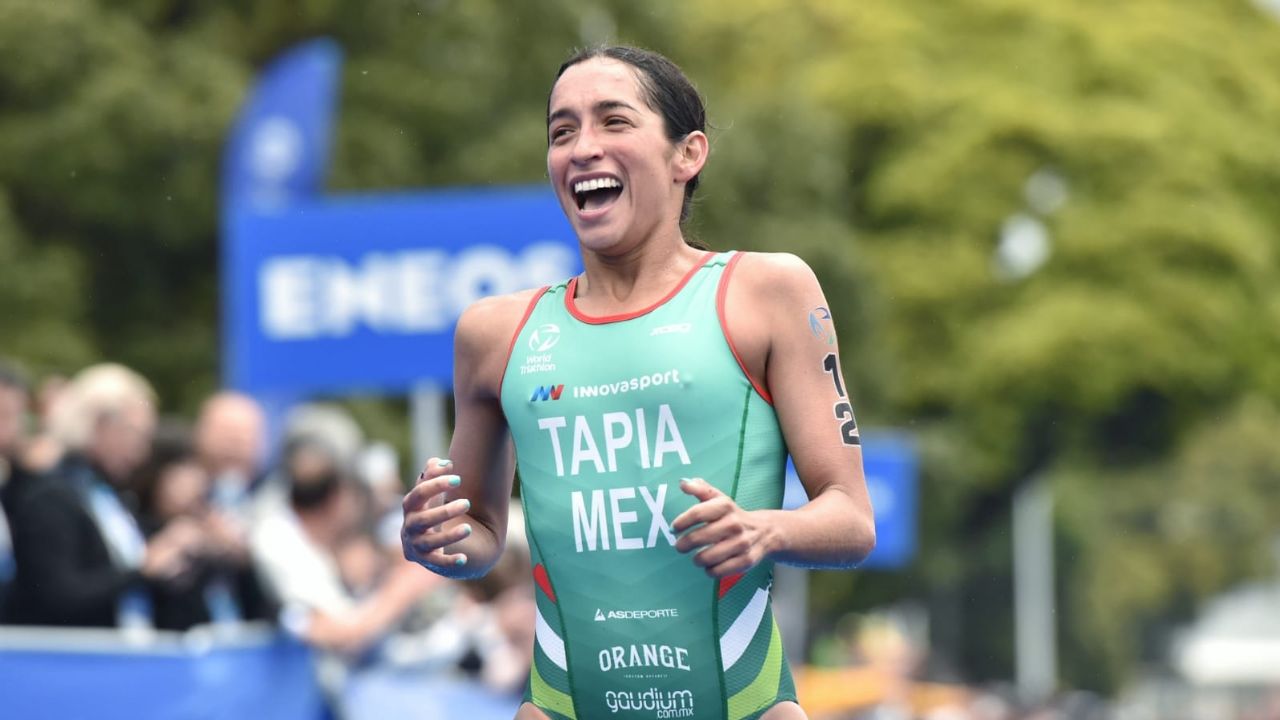 Rosa María Tapia se cuelga la plata en el Campeonato Mundial de Triatlón y hace historia para México