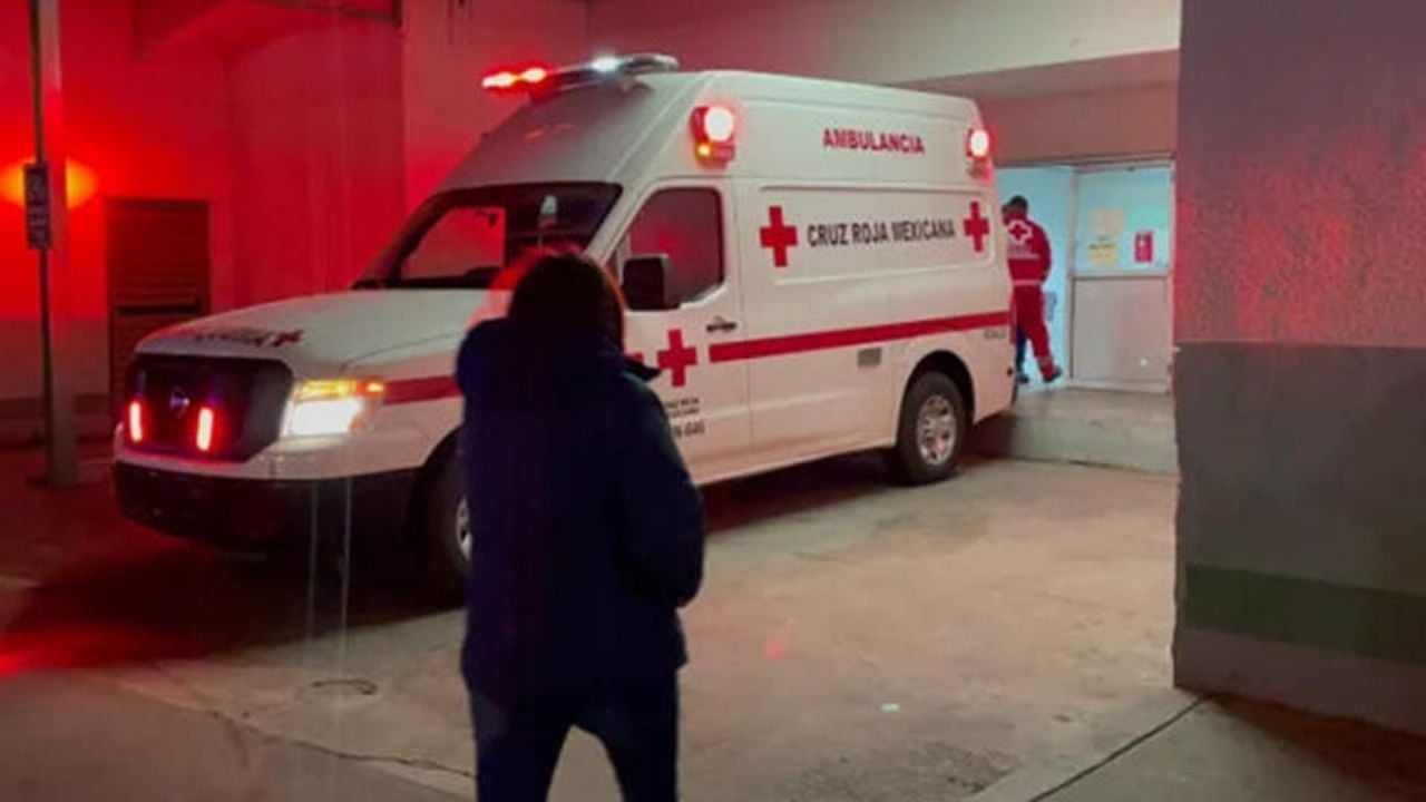 Paramédicos llegan al sitio