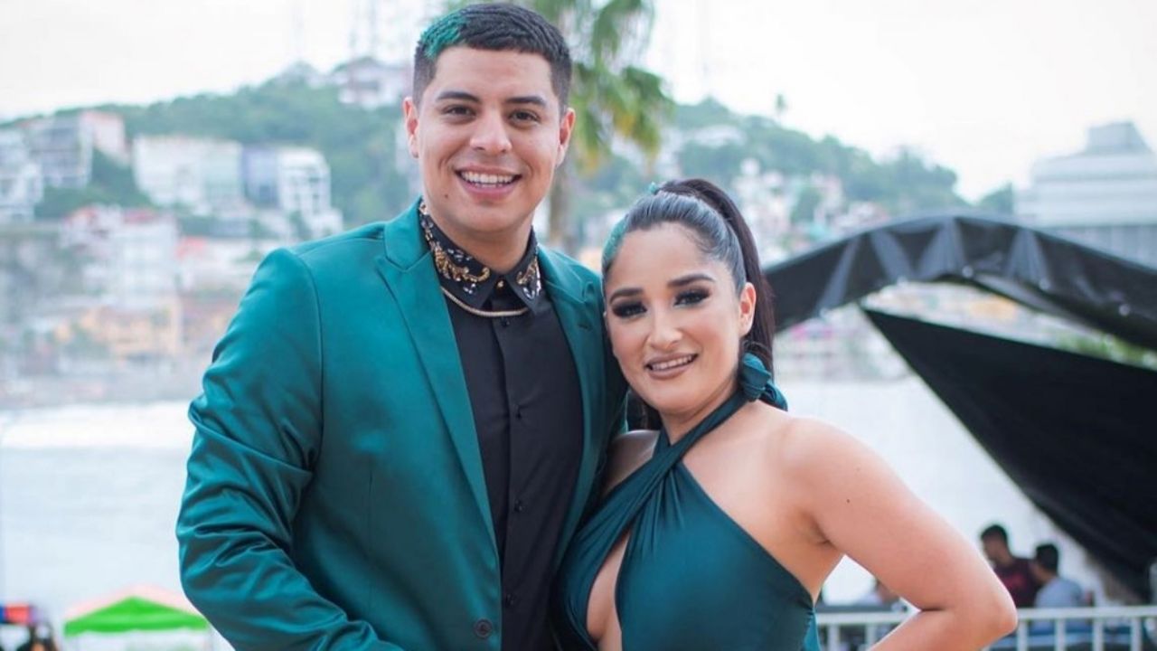 Eduin Caz y su esposa