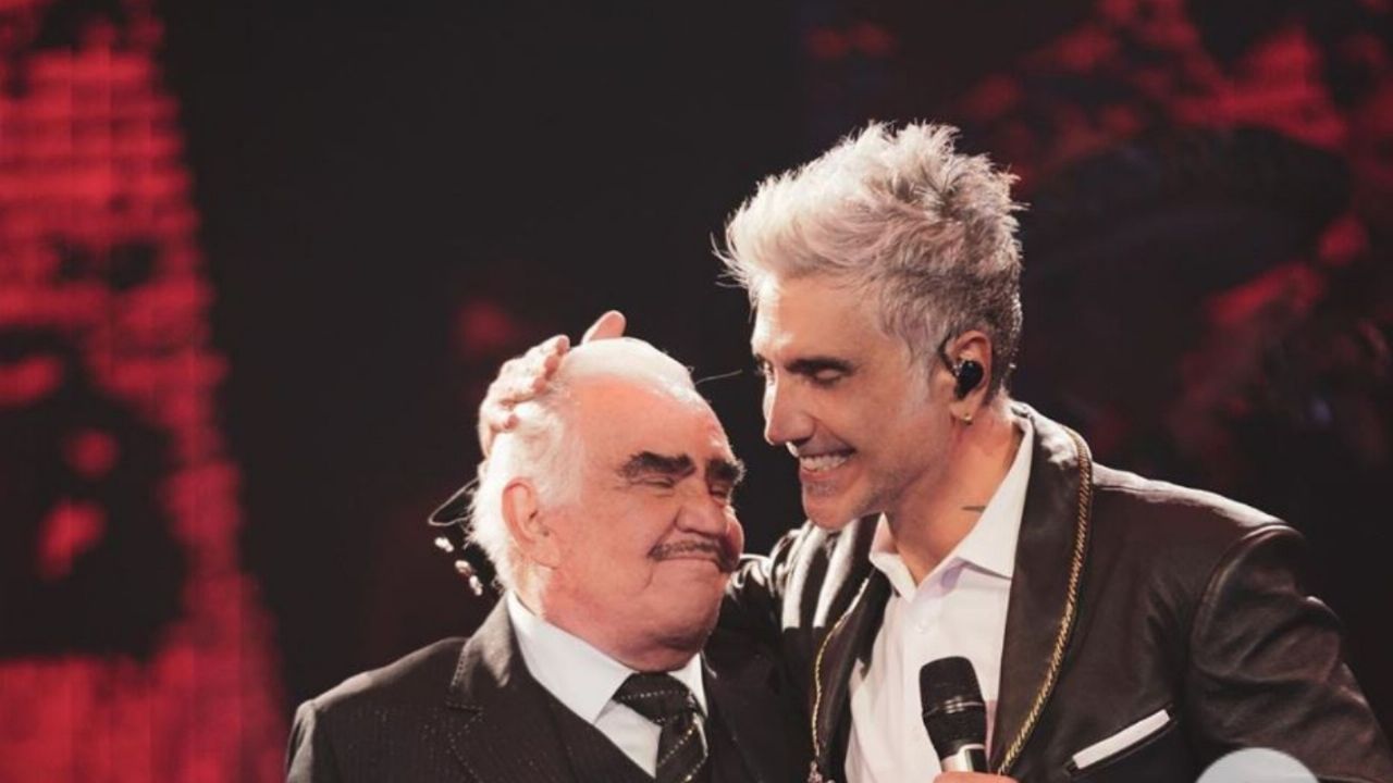 FOTOS: ‘El Potrillo’ hace lo impensable para rendirle homenaje a padre, Vicente Fernández