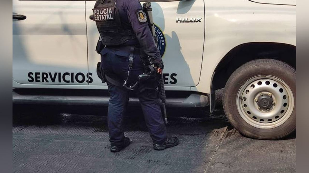 Autoridades llegan al sitio del crimen