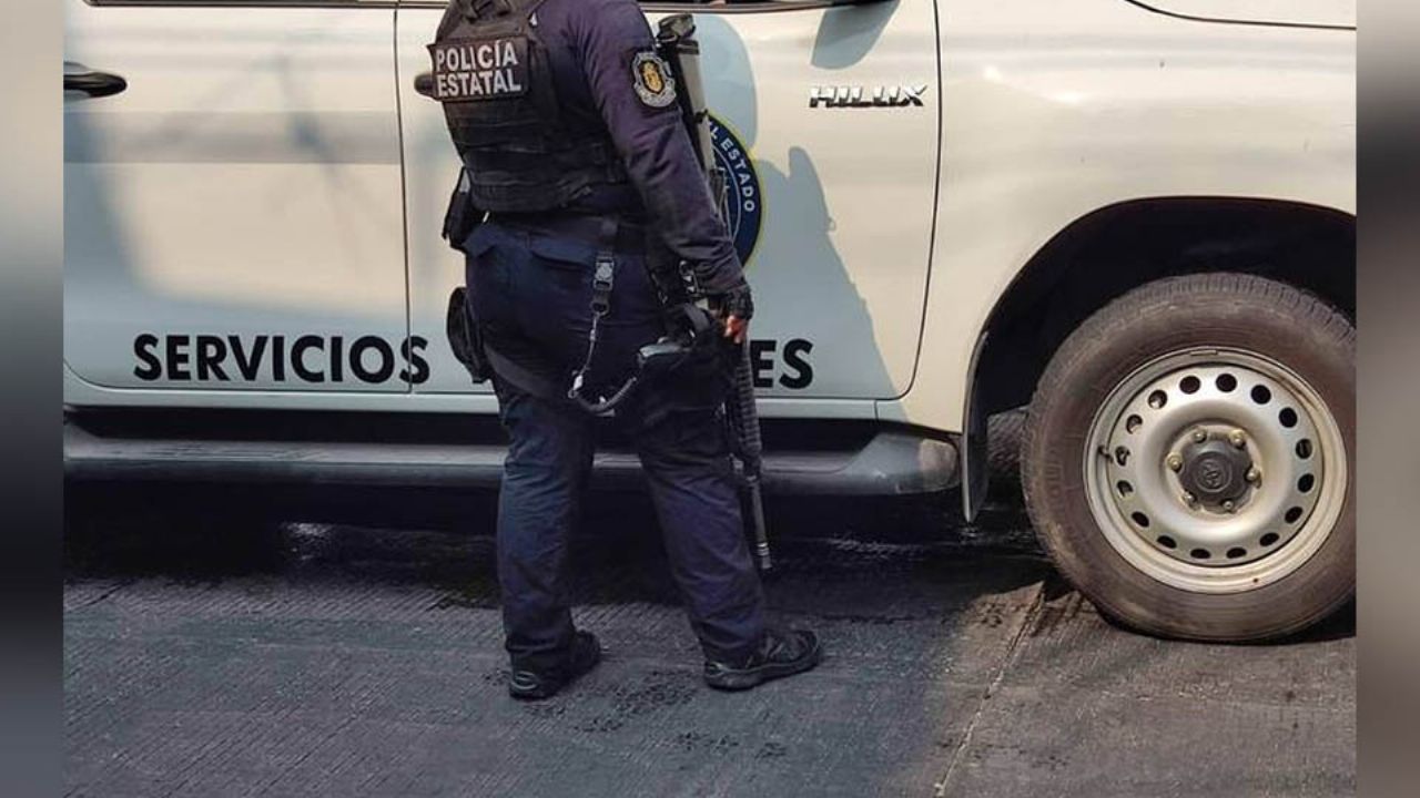 Autoridades llegan al sitio del crimen