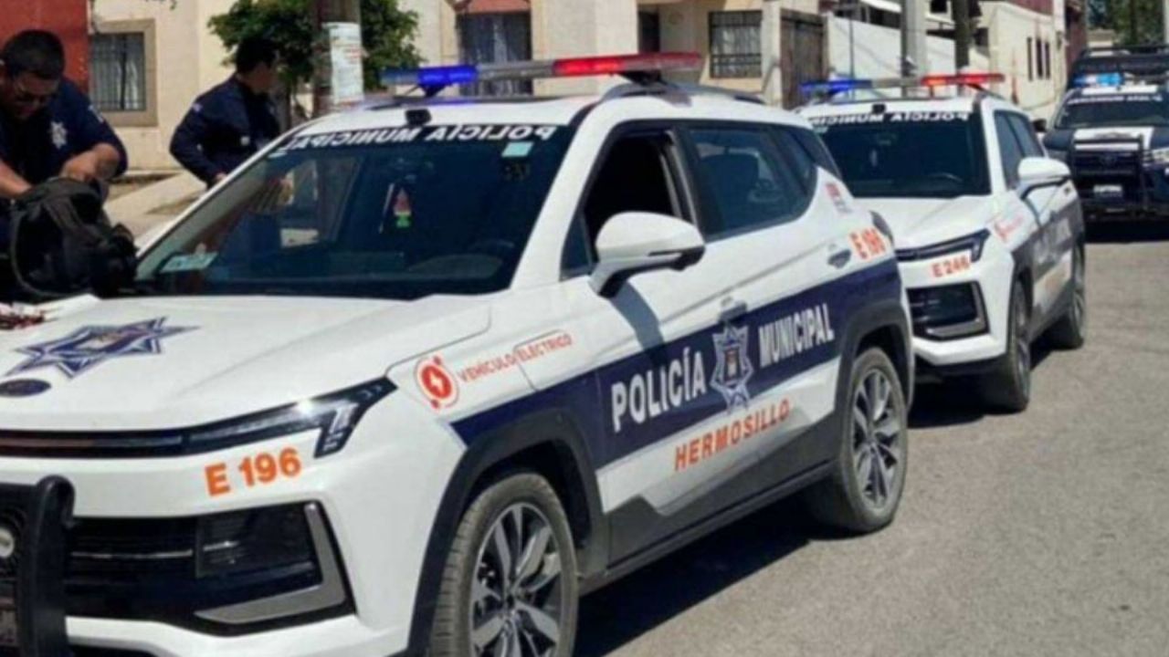 Autoridades llegan al sitio del crimen