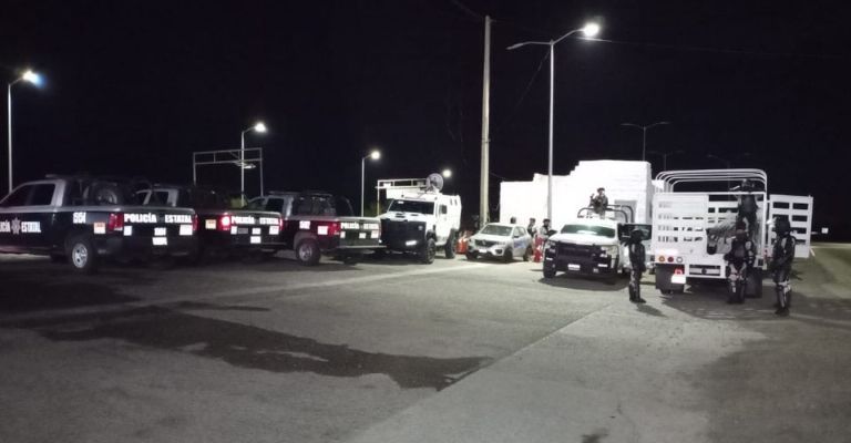 Con operativo policial, retiran a manifestantes de Caseta de Cobro de Esperanza en Cajeme