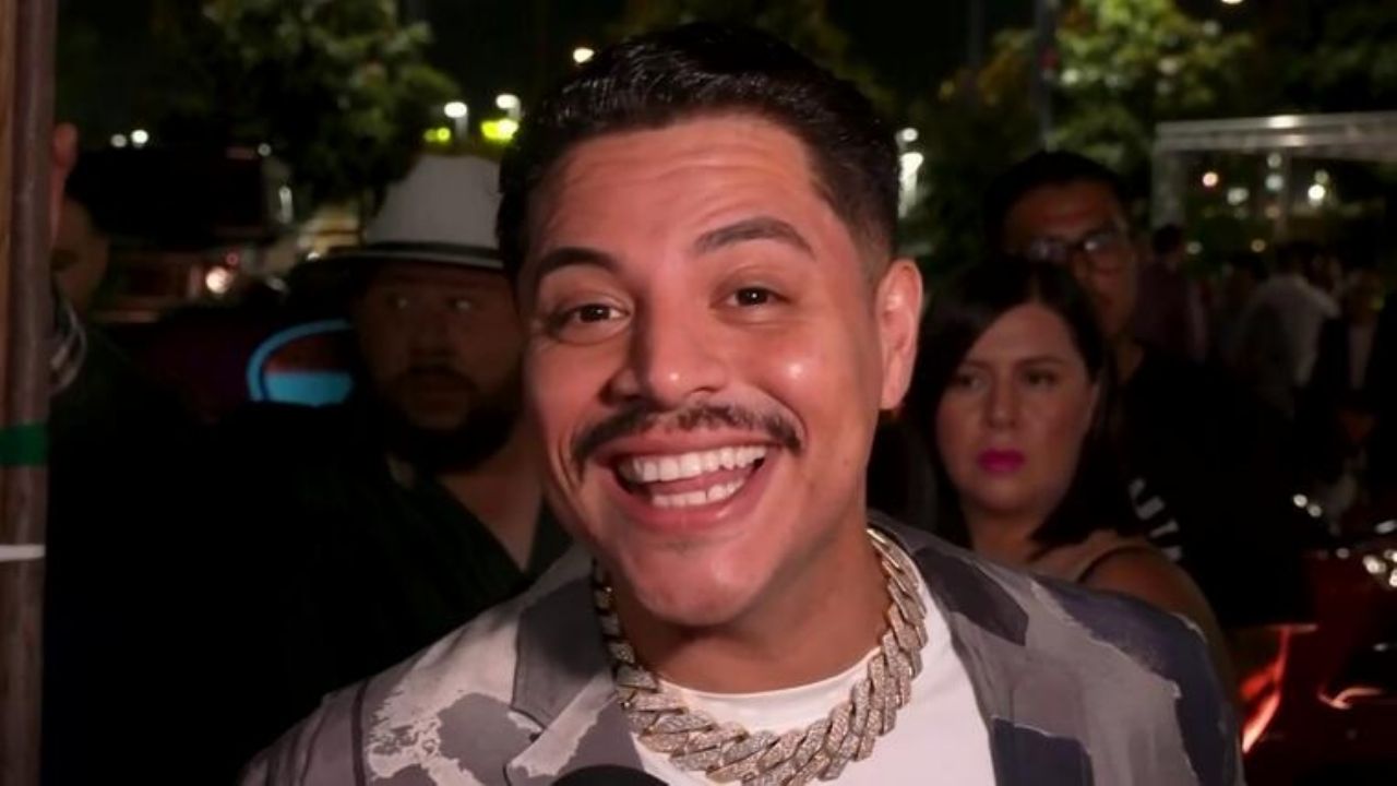 Eduin Caz ya olvidaría a su exesposa con una mujer transgénero