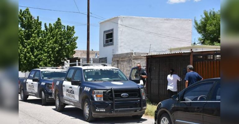 Acuden a buscar a familiar; lo encuentran muerto al interior de su casa