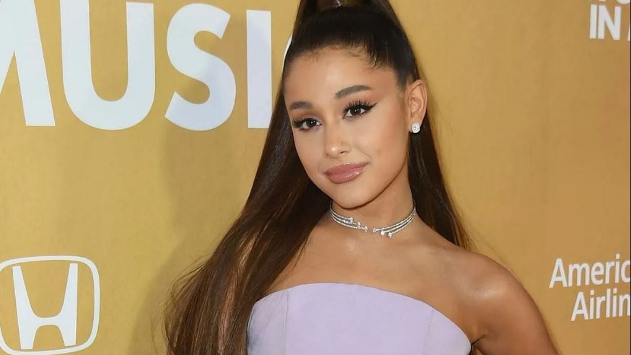 Ariana Grande pide a sus fans que dejen de enviar mensajes de odio