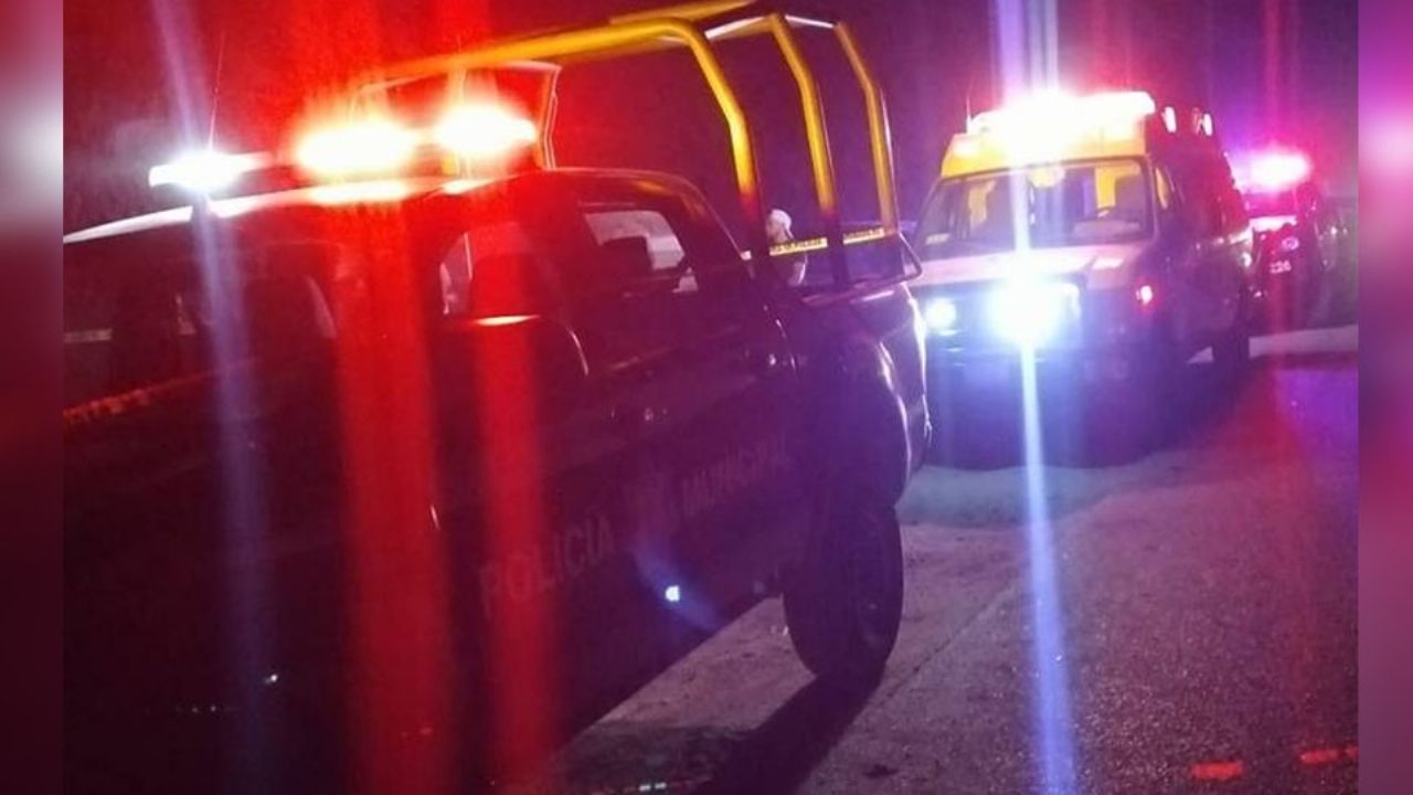 Autoridades llegan al sitio del crimen