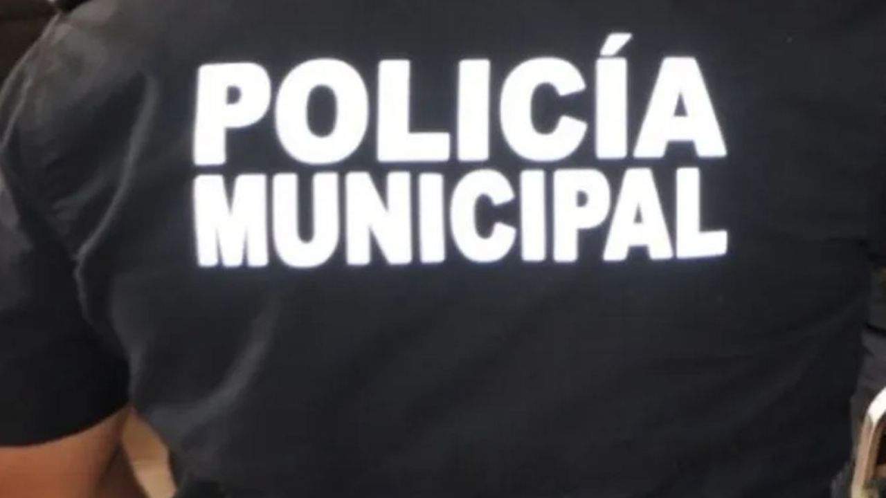 Autoridades llegan al sitio del crimen