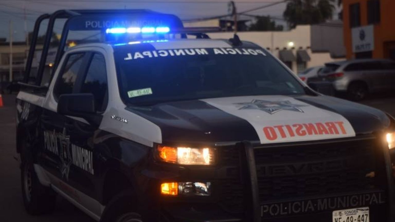 Autoridades trabajan en el sitio de los hechos