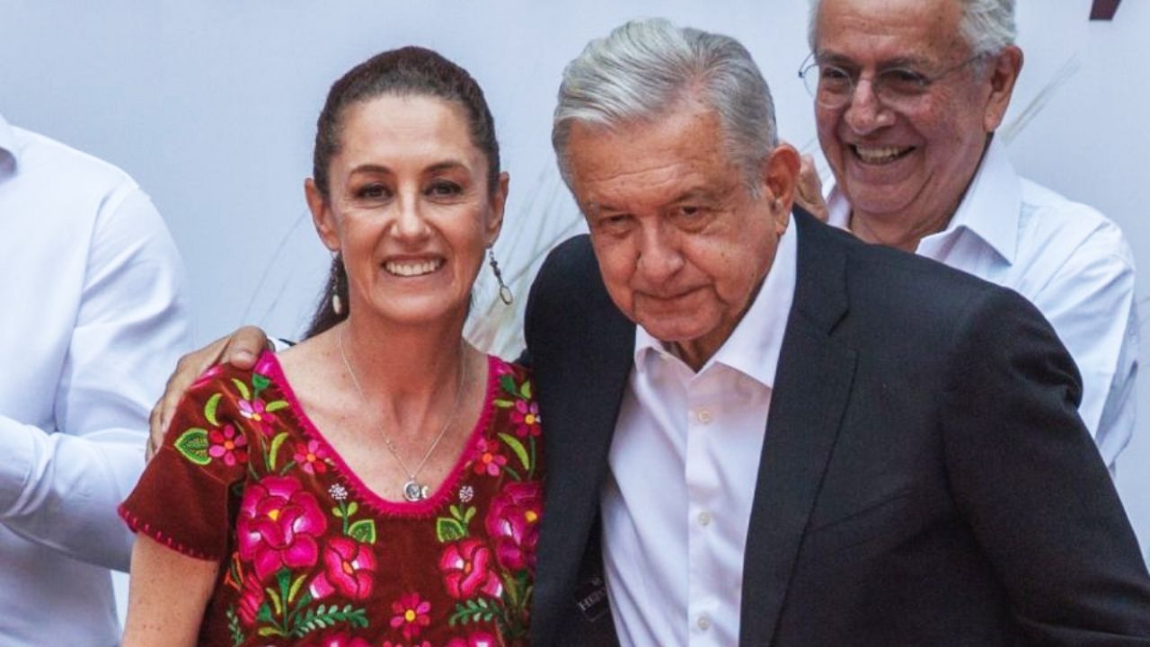 AMLO asegura que ya entregó el bastón de mando a Claudia Sheinbuam