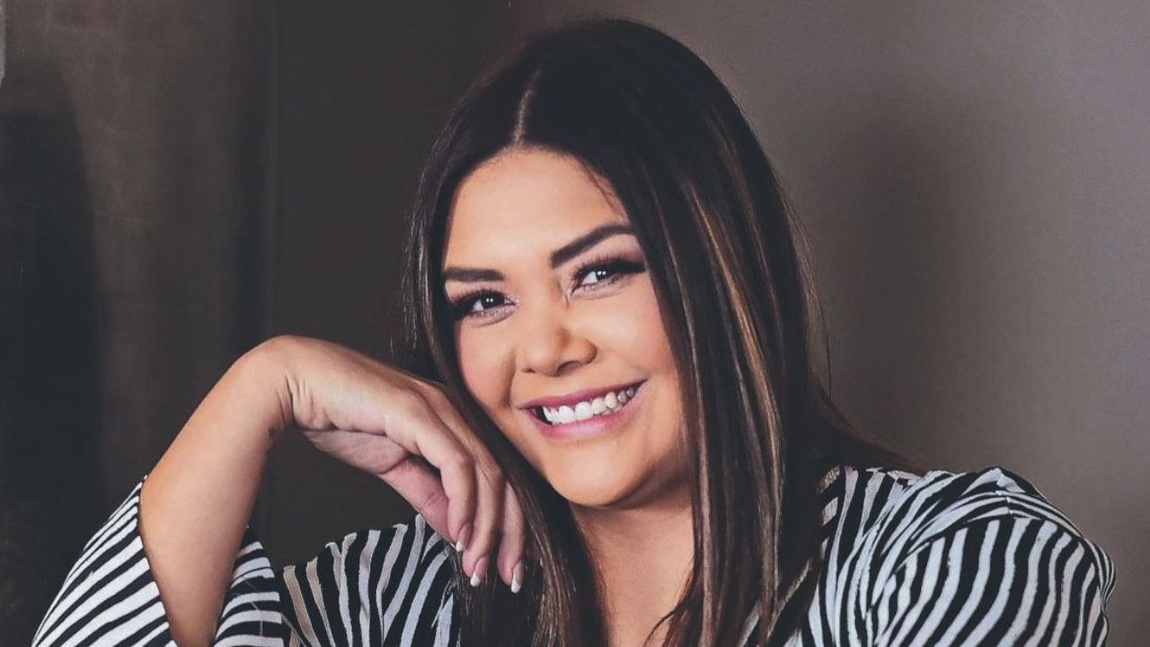 Yuridia se ve envuelta en tremendo zafarrancho con la prensa que se agarra a empujones