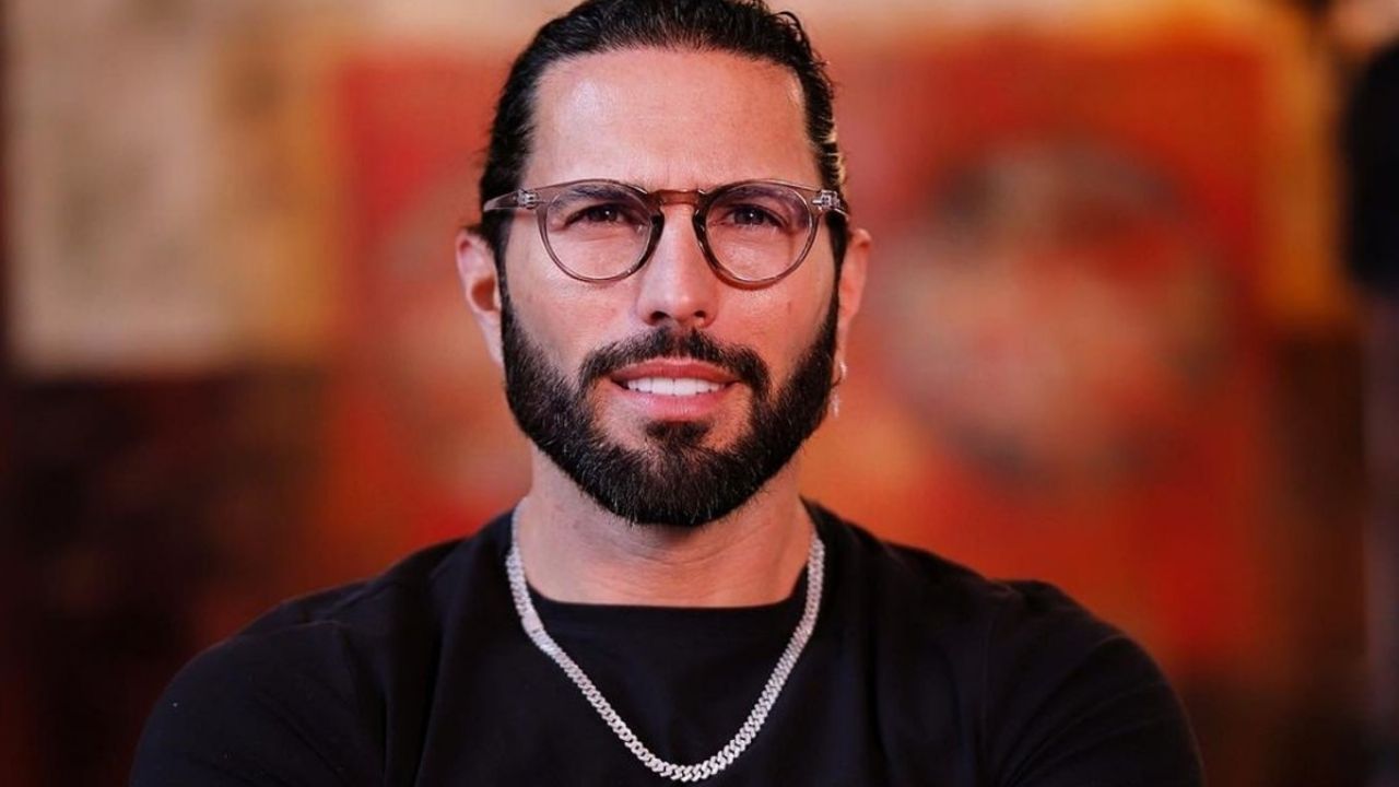 Poncho de Nigris causa polémica por comentario machista