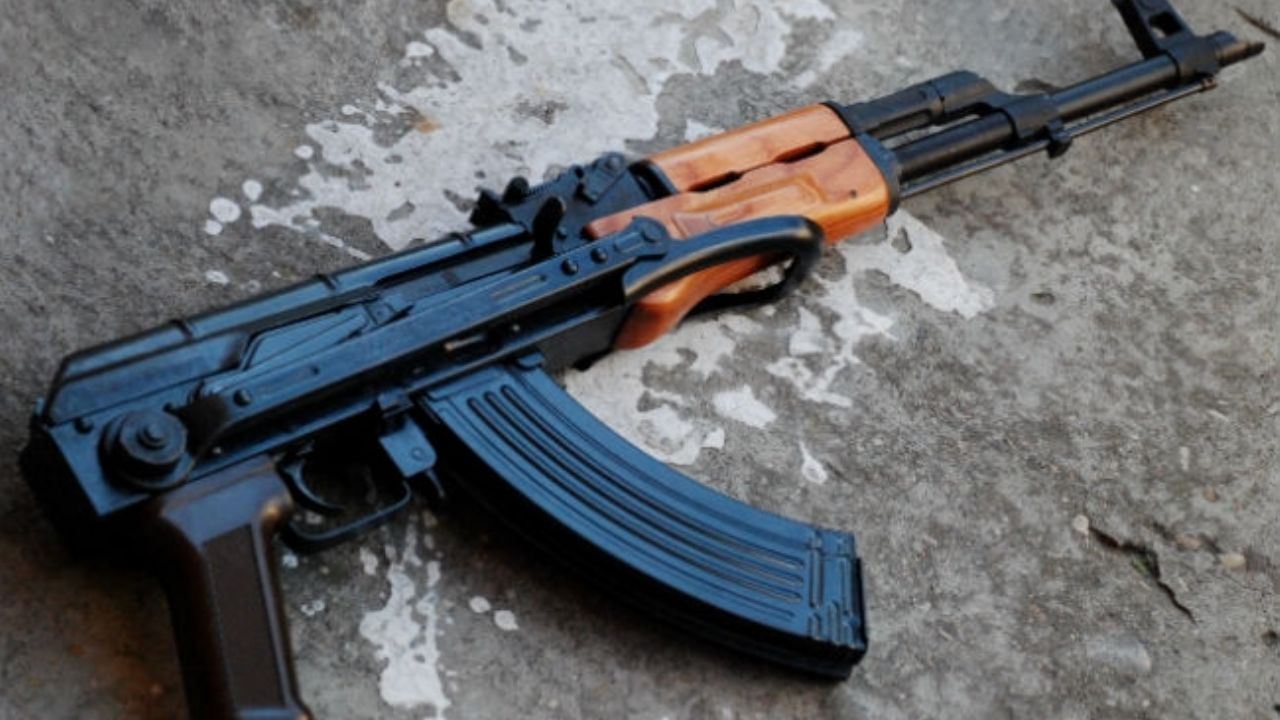 Dictan prisión preventiva a Jesús ‘V’ por portar arma de uso exclusivo del Ejército en SLRC