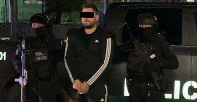 Maestro secuestra a alumna y ya es detenido