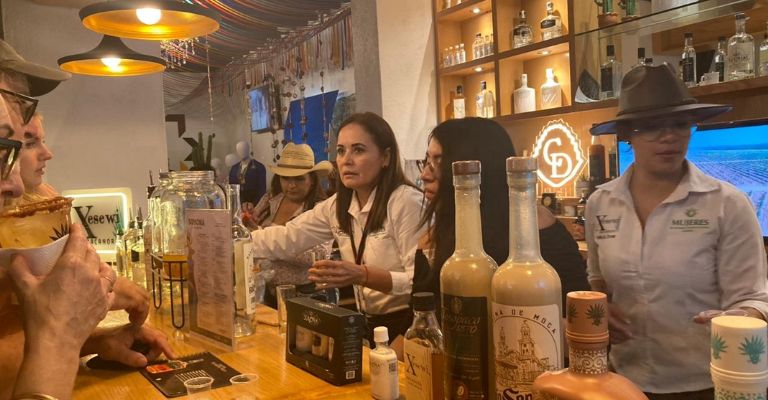 Extranjeros y locales han disfrutado del bacanora sonorense