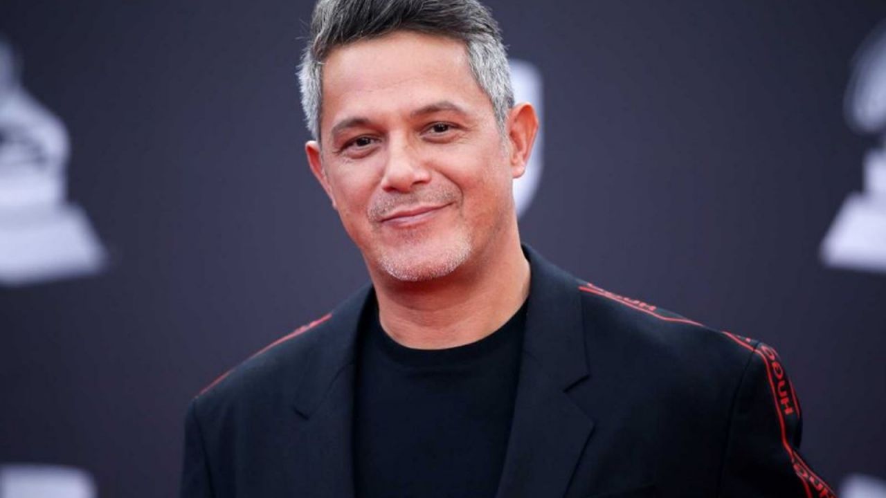 Alejandro Sanz dedicaría canción a su novia, Rachel Valdés