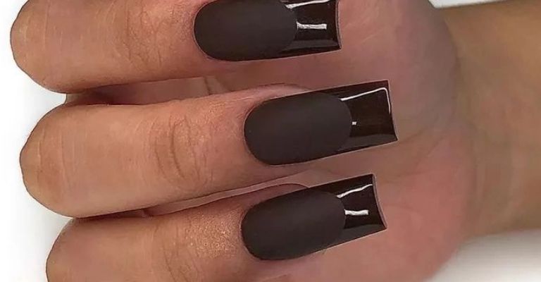 Combina un barniz con brillo y otro mate